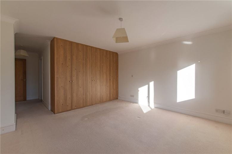 5 bedroom house, Post Office Road, Inkpen RG17 - Available