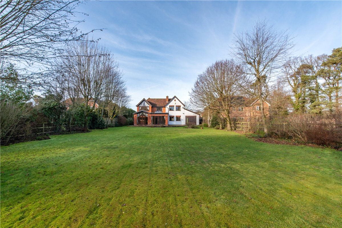 5 bedroom house, Post Office Road, Inkpen RG17 - Available