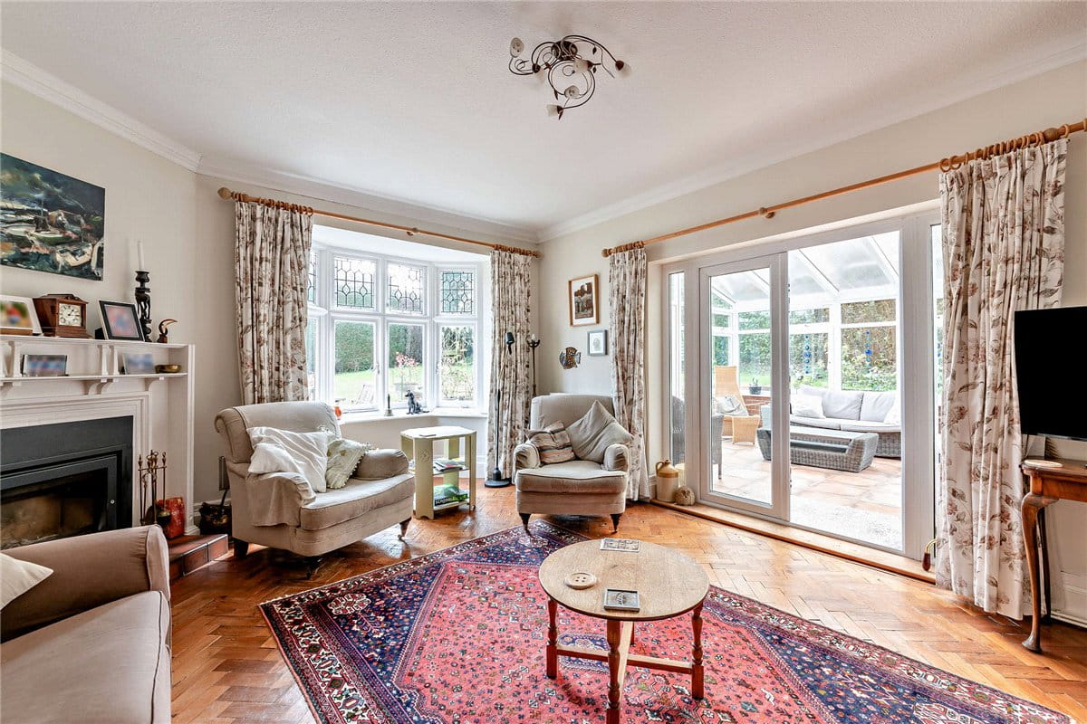 5 bedroom house, Andover Road, Newbury RG14 - Available
