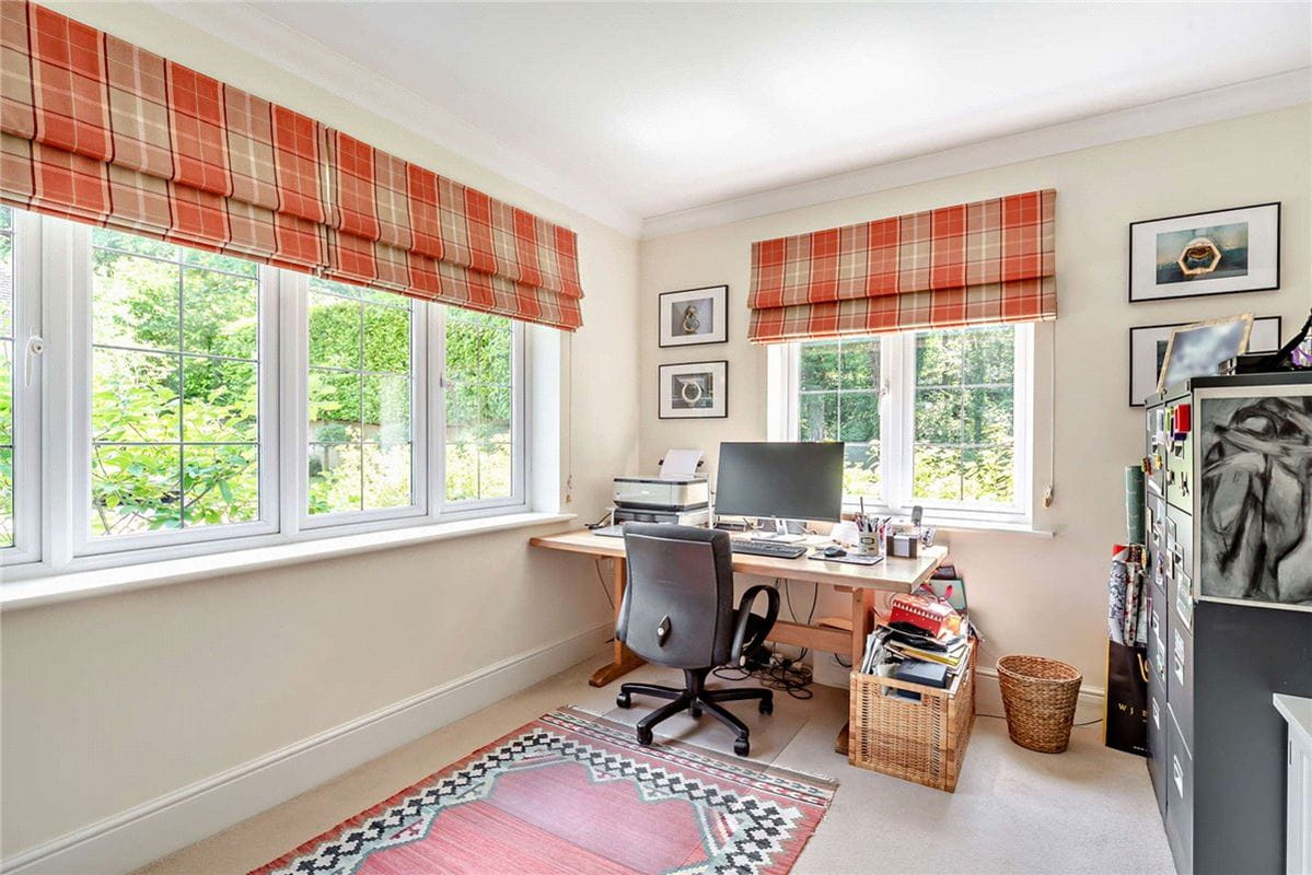 5 bedroom house, Yattendon Road, Hermitage RG18 - Available