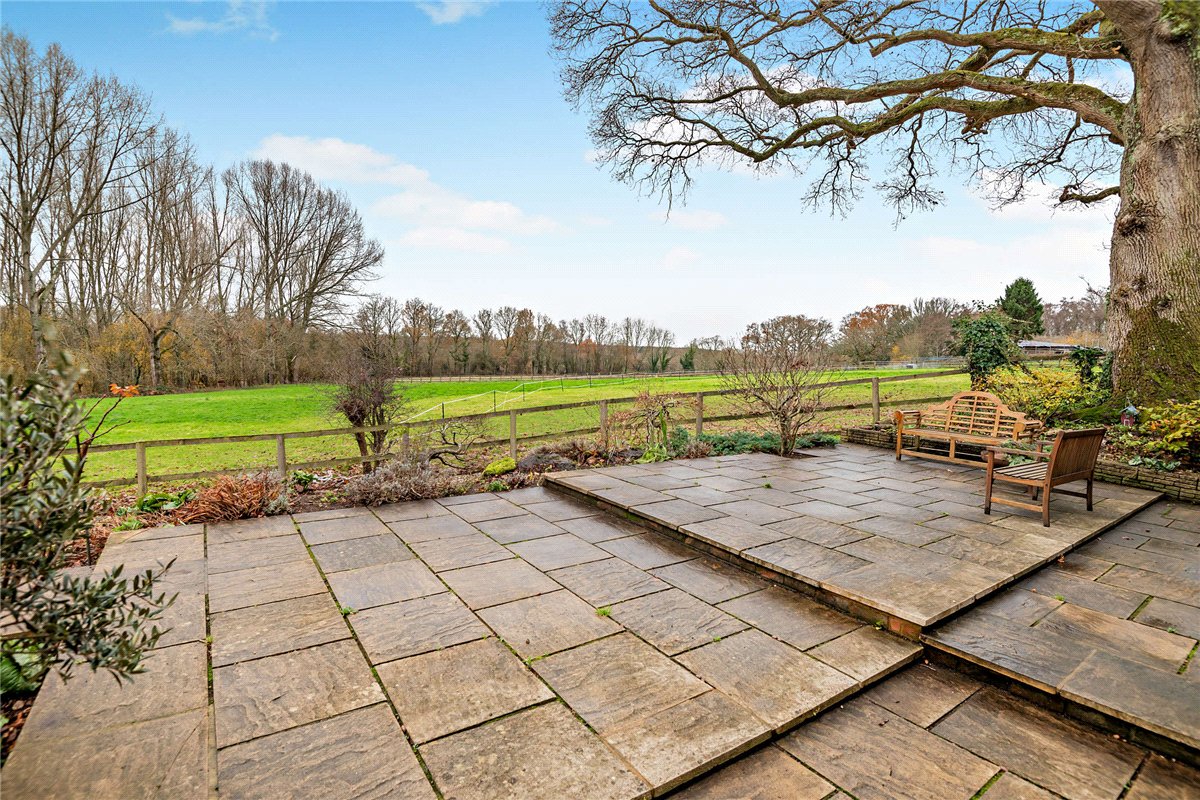 5 bedroom house, Crookham Common, Thatcham RG19 - Available