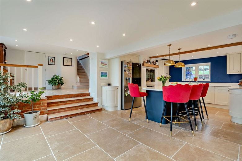 5 bedroom house, Crookham Common, Thatcham RG19 - Available