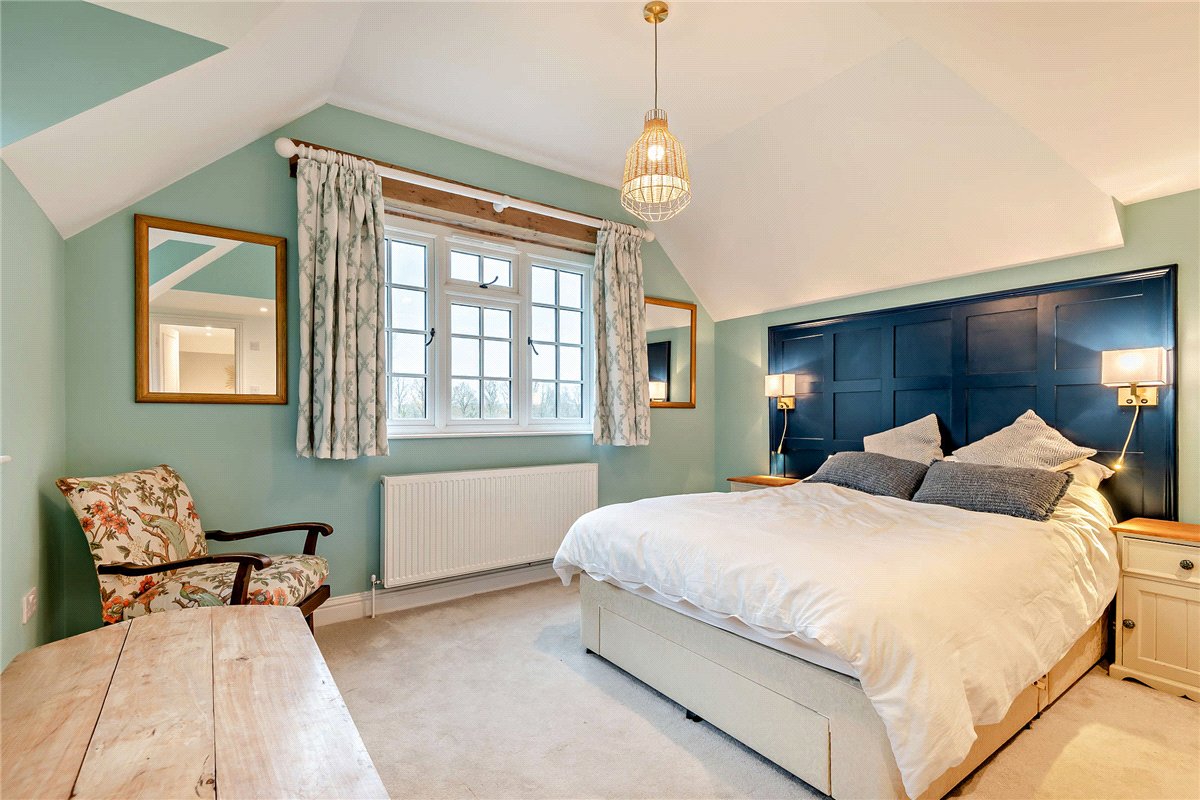 5 bedroom house, Crookham Common, Thatcham RG19 - Available