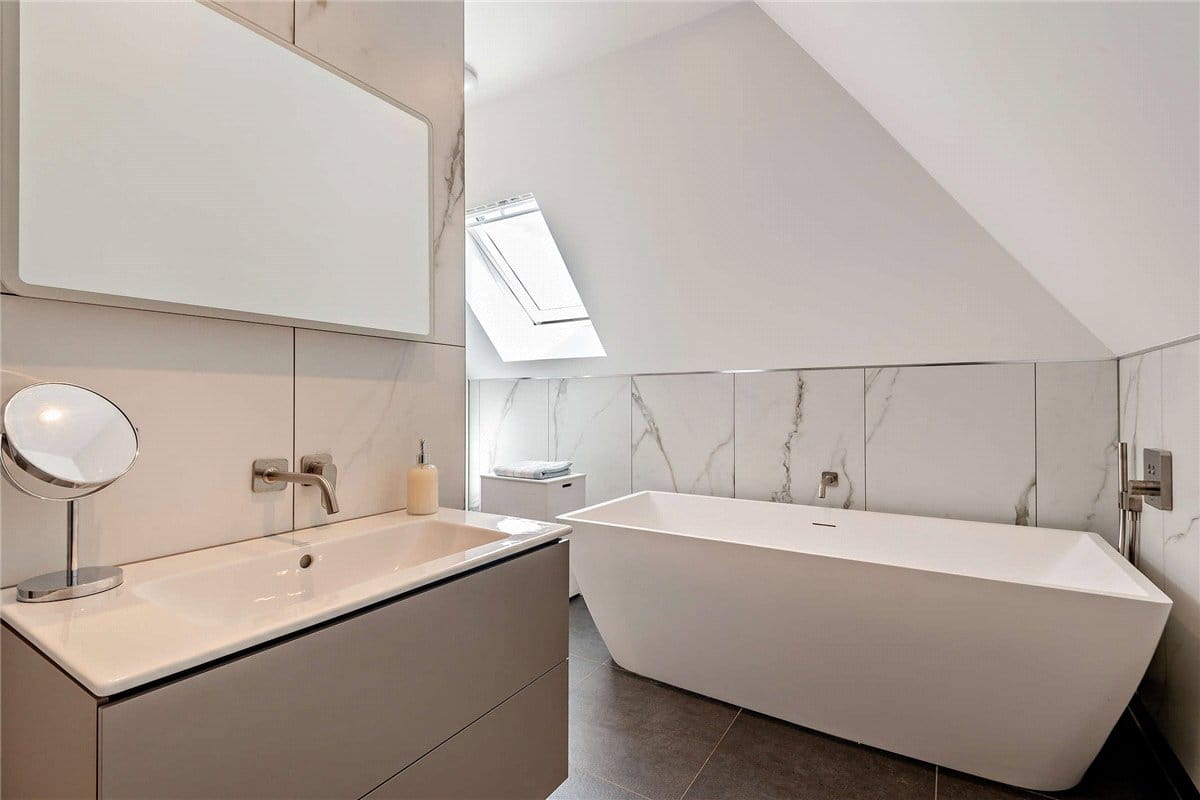 4 bedroom house, Clayton Mews, St. Mary Bourne SP11 - Sold STC