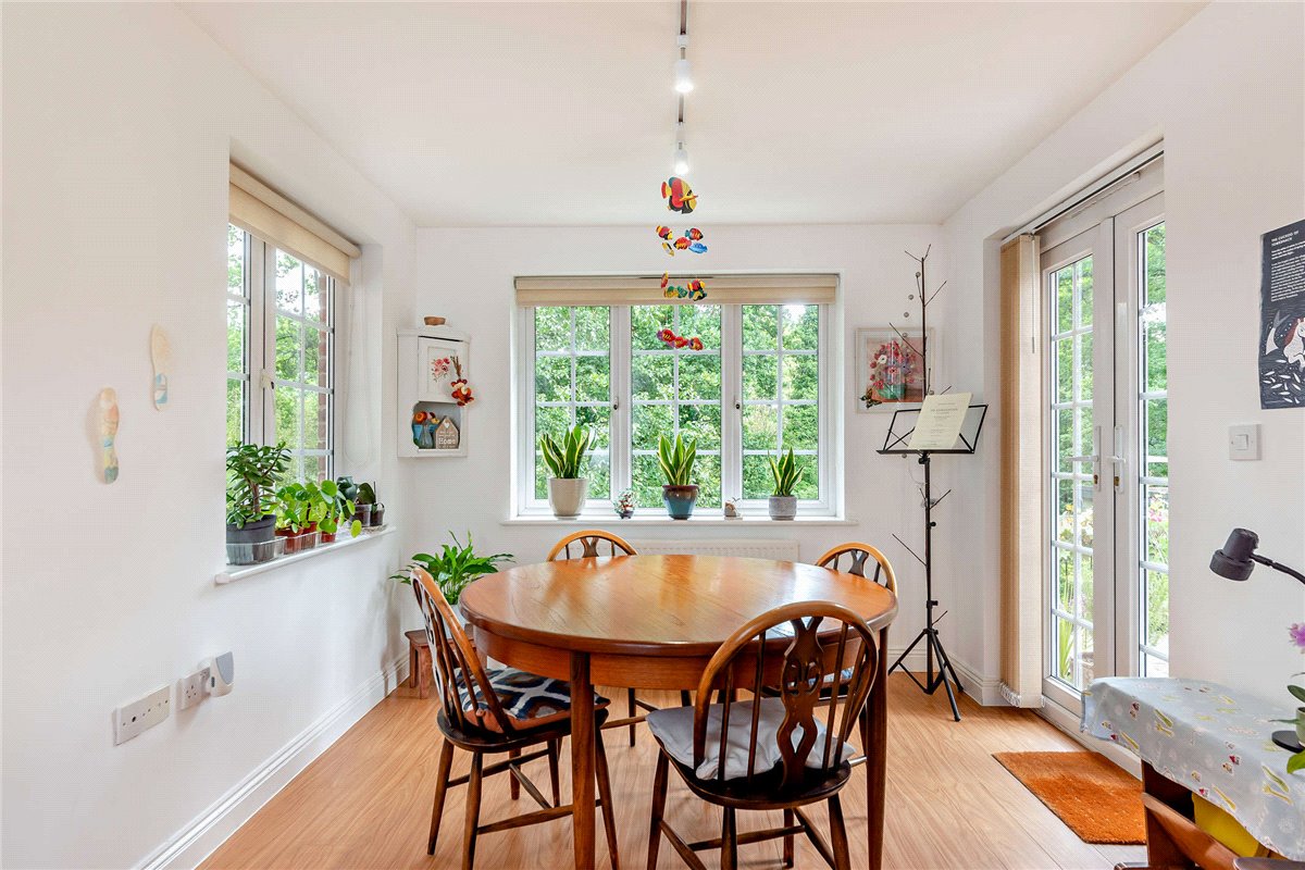 5 bedroom house, Spring Gardens, Newbury RG20 - Sold STC