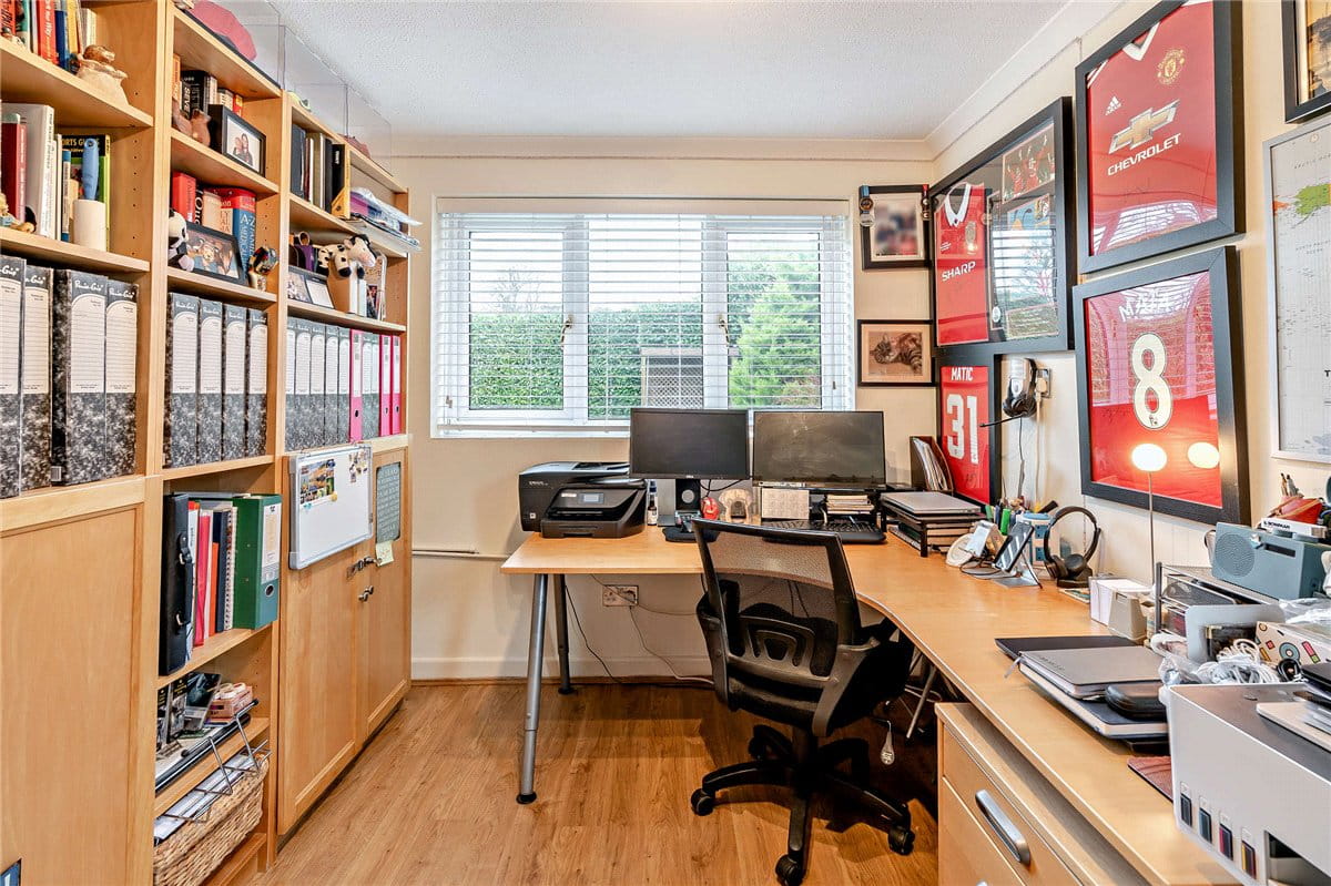 4 bedroom house, Copnor Close, Woolton Hill RG20 - Available