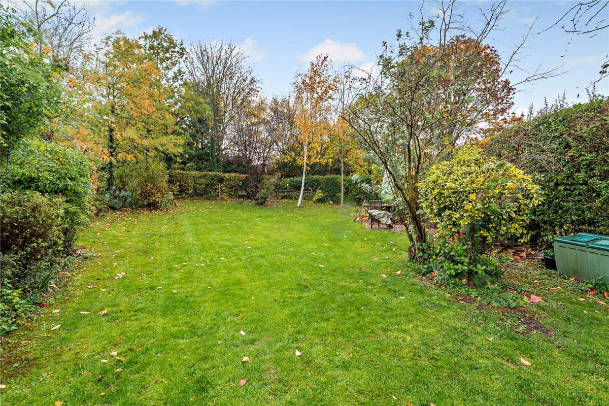 4 bedroom , Snelsmore, Newbury RG14 - Available