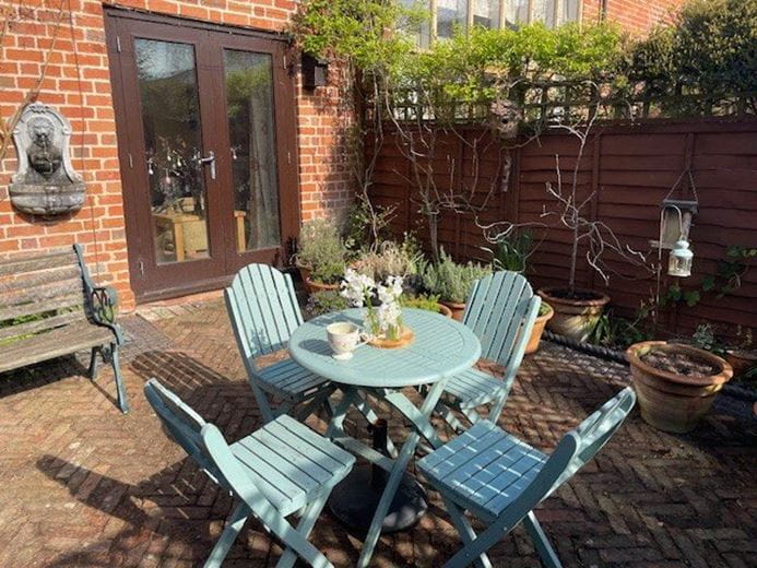 4 bedroom , Snelsmore, Newbury RG14 - Available