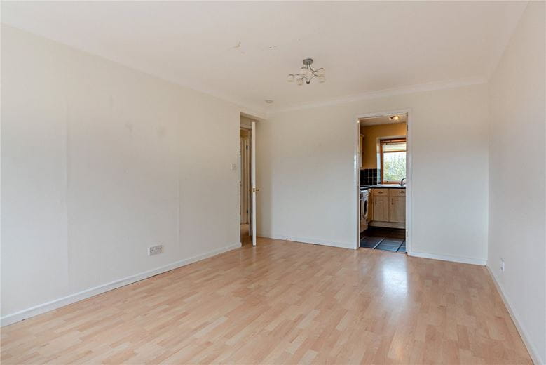 2 bedroom flat, Victoria Gardens, Newbury RG14 - Sold STC