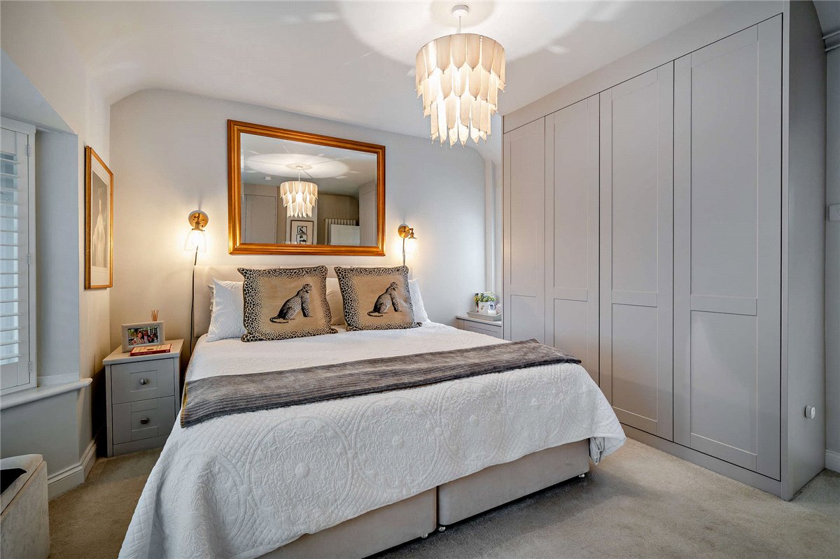 2 bedroom bungalow, Ridgeway Close, Hermitage RG18 - Sold STC