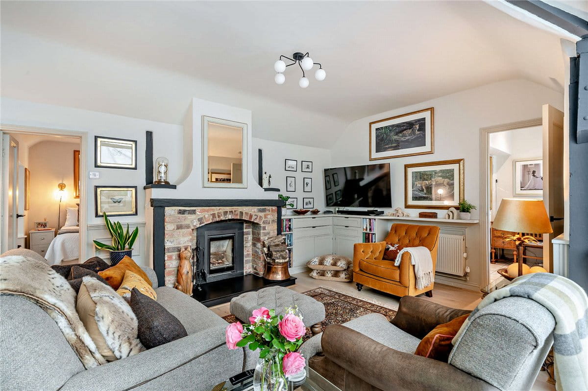 2 bedroom bungalow, Ridgeway Close, Hermitage RG18 - Sold STC