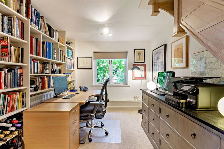 3 bedroom house, Crookham Hill, Thatcham RG19 - Available