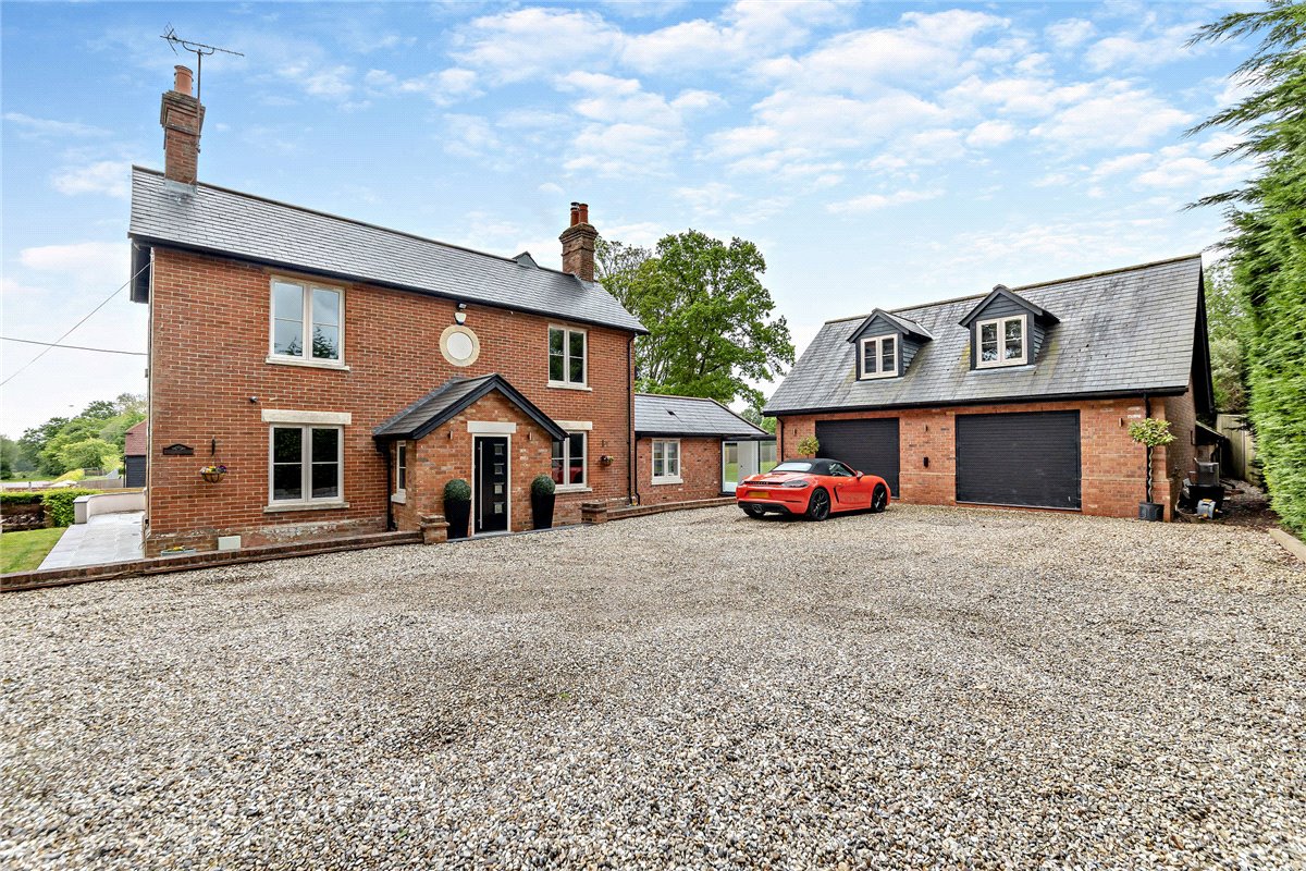 5 bedroom house, Newbury Road, Headley RG19 - Available
