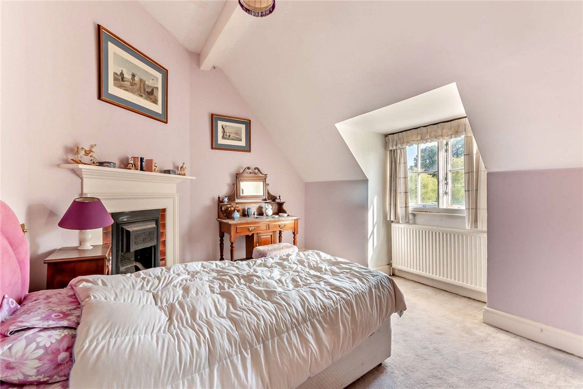 7 bedroom house, East Woodhay, Newbury RG20 - Sold