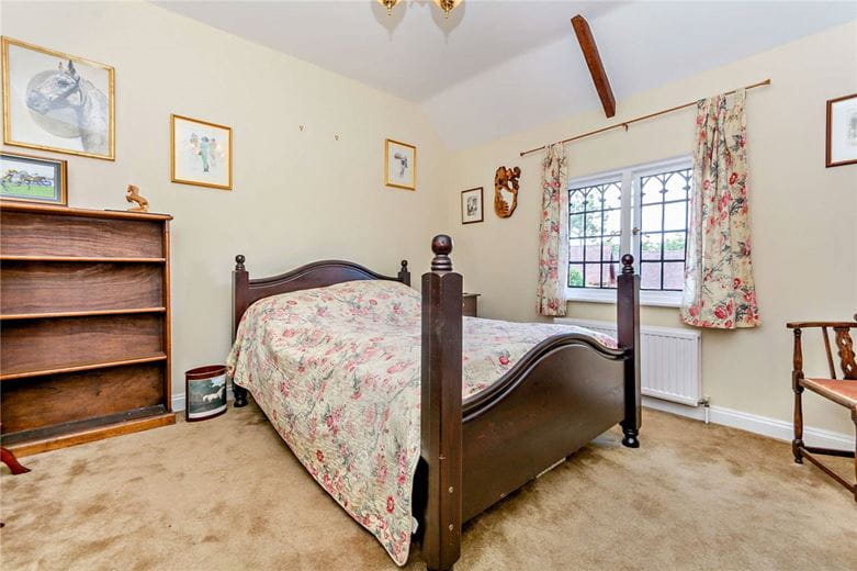 3 bedroom house, Newbury Road, Kingsclere RG20 - Sold STC