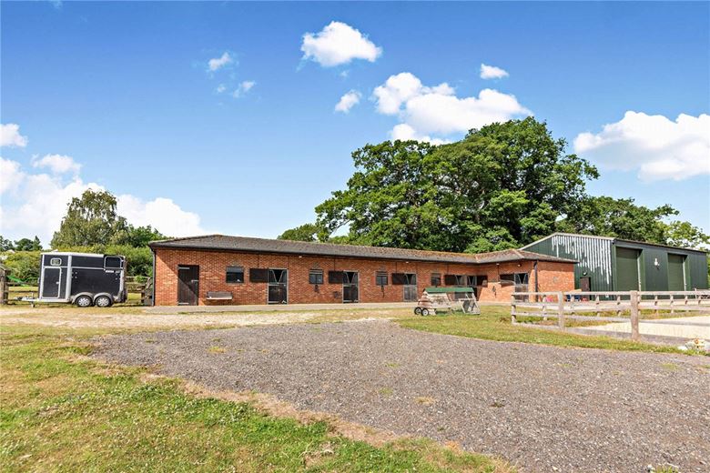 3.2 acres House, Wickham Heath, Newbury RG20 - Sold STC