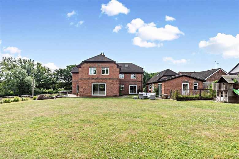 3.2 acres House, Wickham Heath, Newbury RG20 - Sold STC