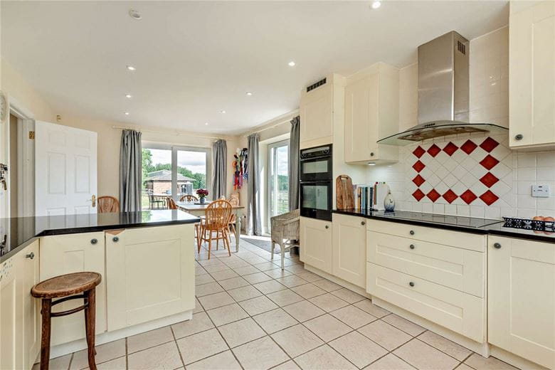 3.2 acres House, Wickham Heath, Newbury RG20 - Sold STC