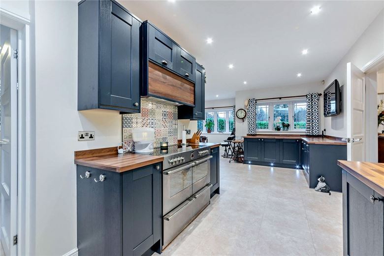 4 bedroom house, Hatch Close, Chapel Row RG7 - Sold STC