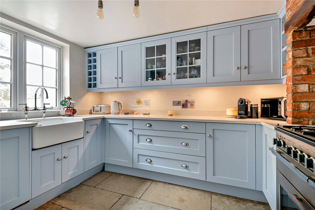 4 bedroom house, Cold Ash Hill, Cold Ash RG18 - Available