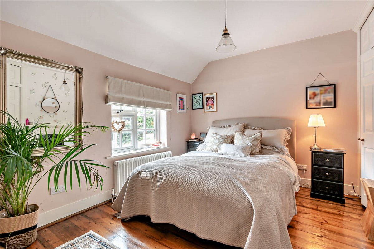 4 bedroom house, Cold Ash Hill, Cold Ash RG18 - Available