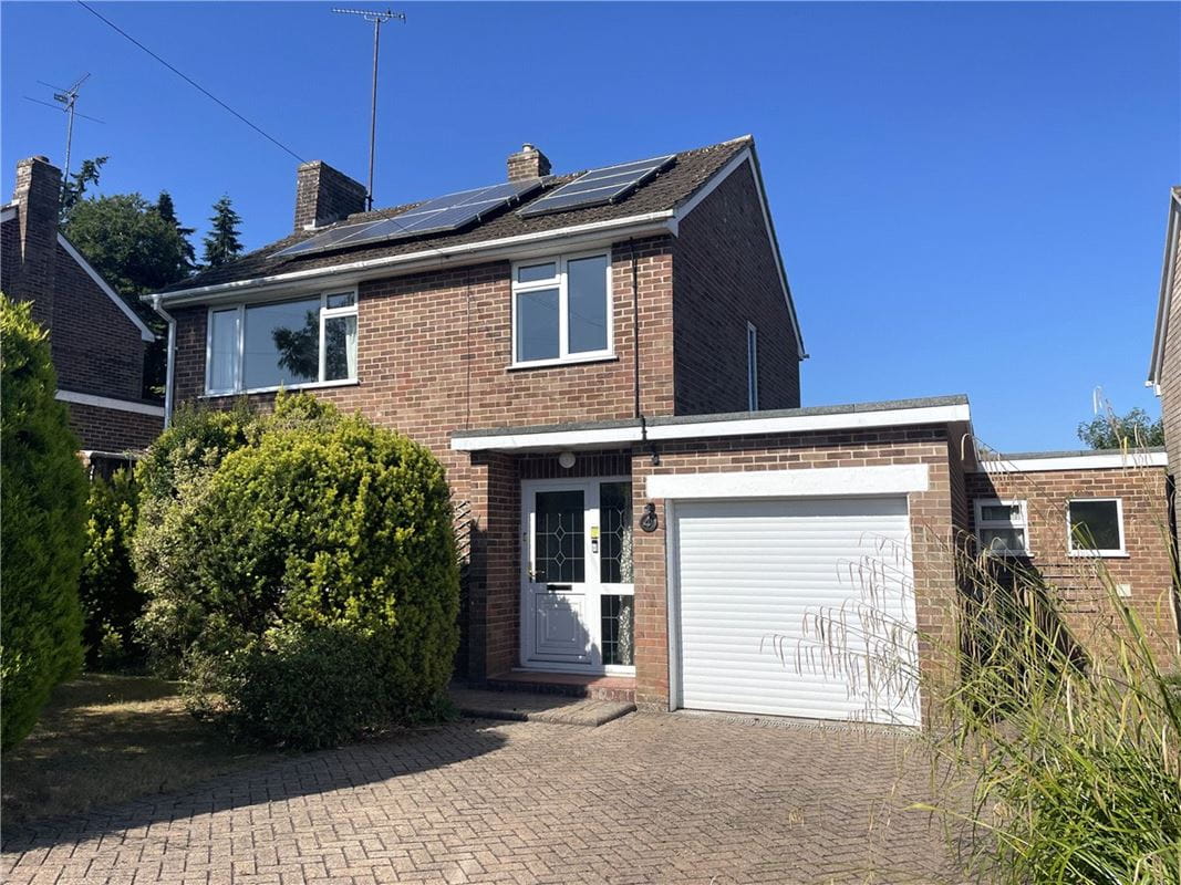 3 bedroom house, Cheriton Close, Newbury RG14 - Sold STC