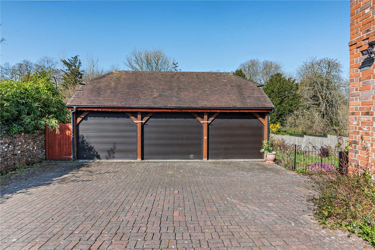 4 bedroom house, Swan Street, Kingsclere RG20 - Sold