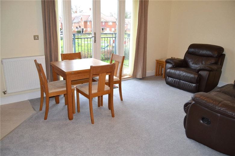 2 bedroom flat, Hermitage Green, Hermitage RG18 - Sold STC