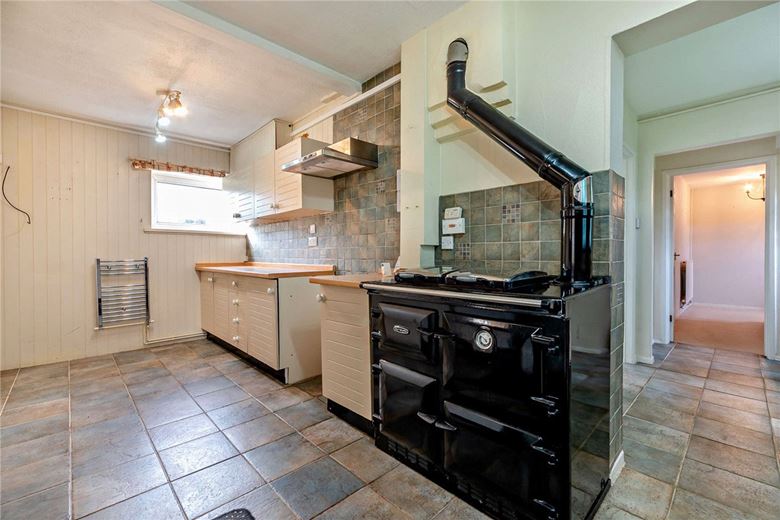 3 bedroom house, Gravelly Close, North End RG20 - Available