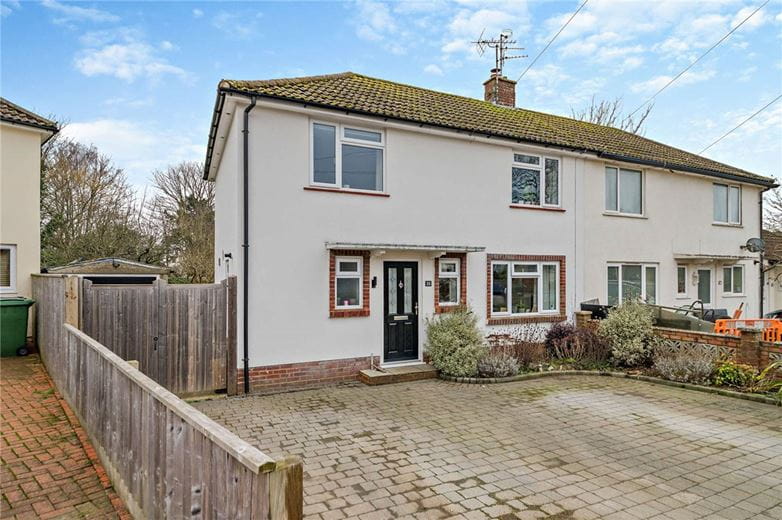 3 bedroom house, Barn Crescent, Newbury RG14 - Sold STC