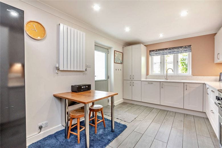 3 bedroom house, Stoke, Andover SP11 - Available