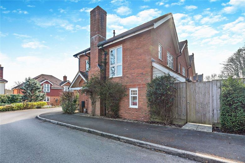 2 bedroom house, Paddock End, Woolton Hill RG20 - Sold