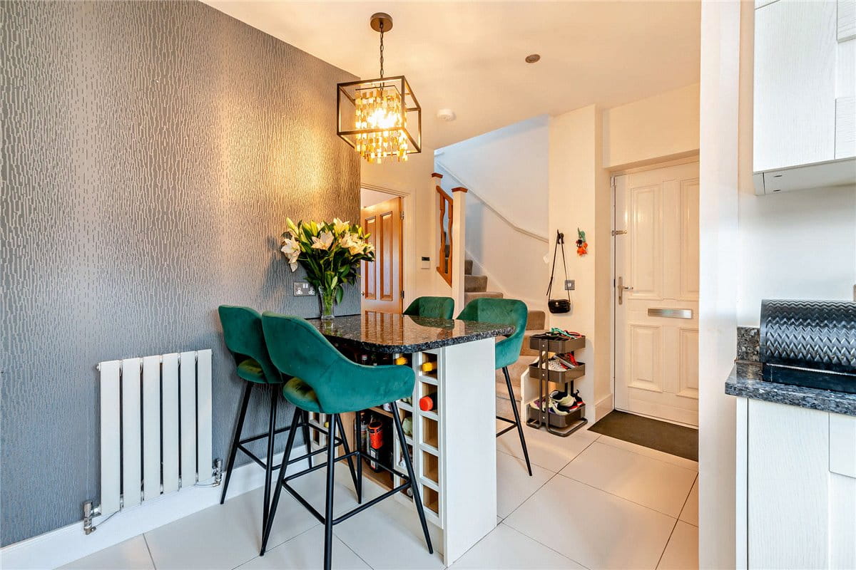 2 bedroom house, Paddock End, Woolton Hill RG20 - Sold