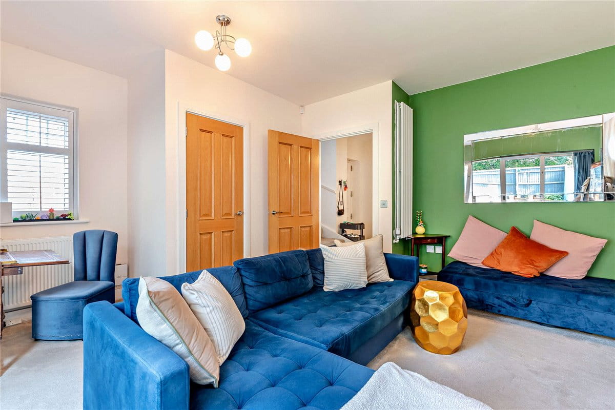 2 bedroom house, Paddock End, Woolton Hill RG20 - Sold