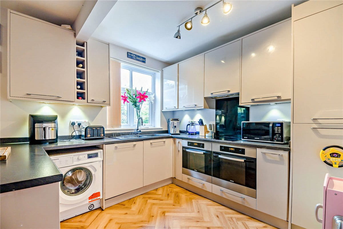 5 bedroom house, Catherine Road, Newbury RG14 - Sold STC