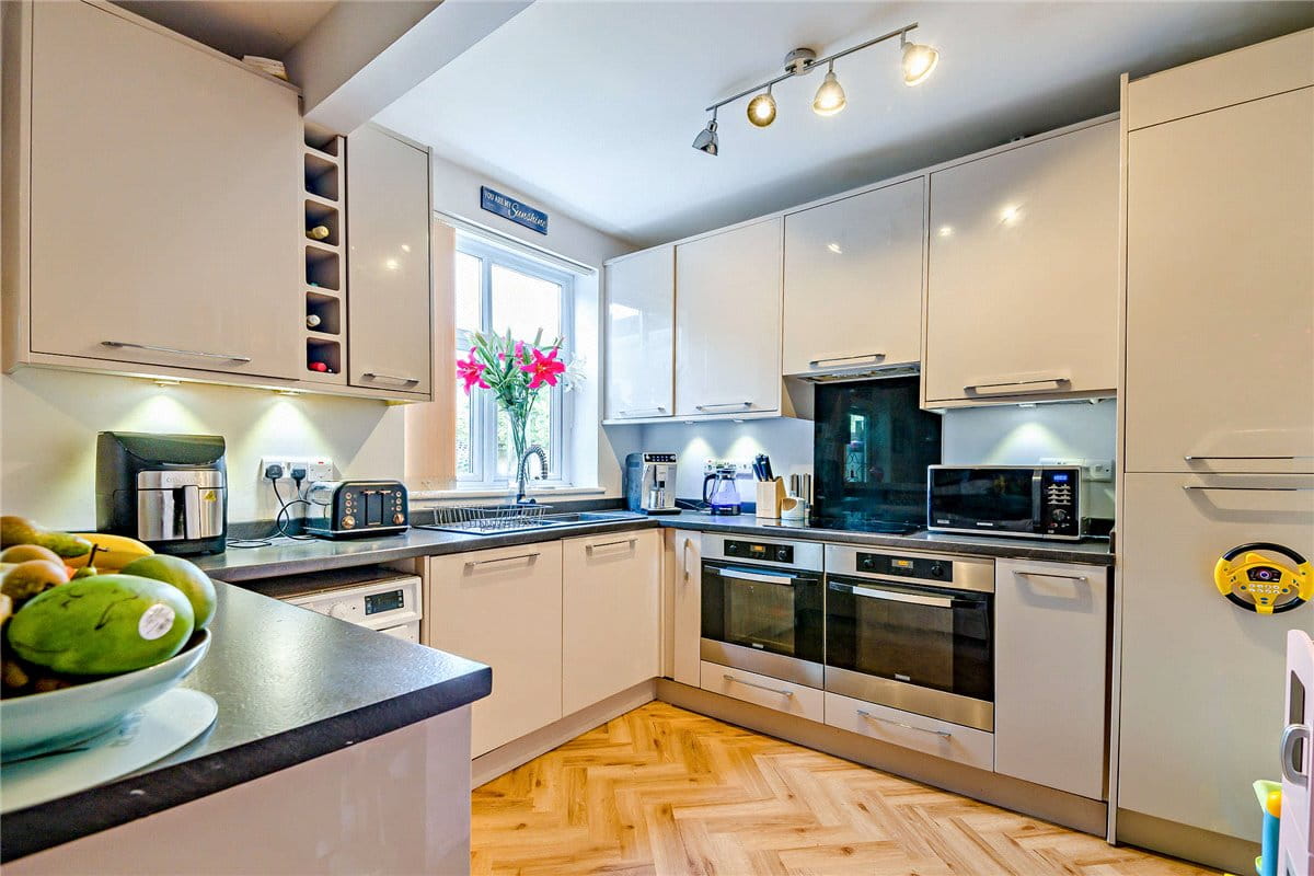 5 bedroom house, Catherine Road, Newbury RG14 - Sold STC