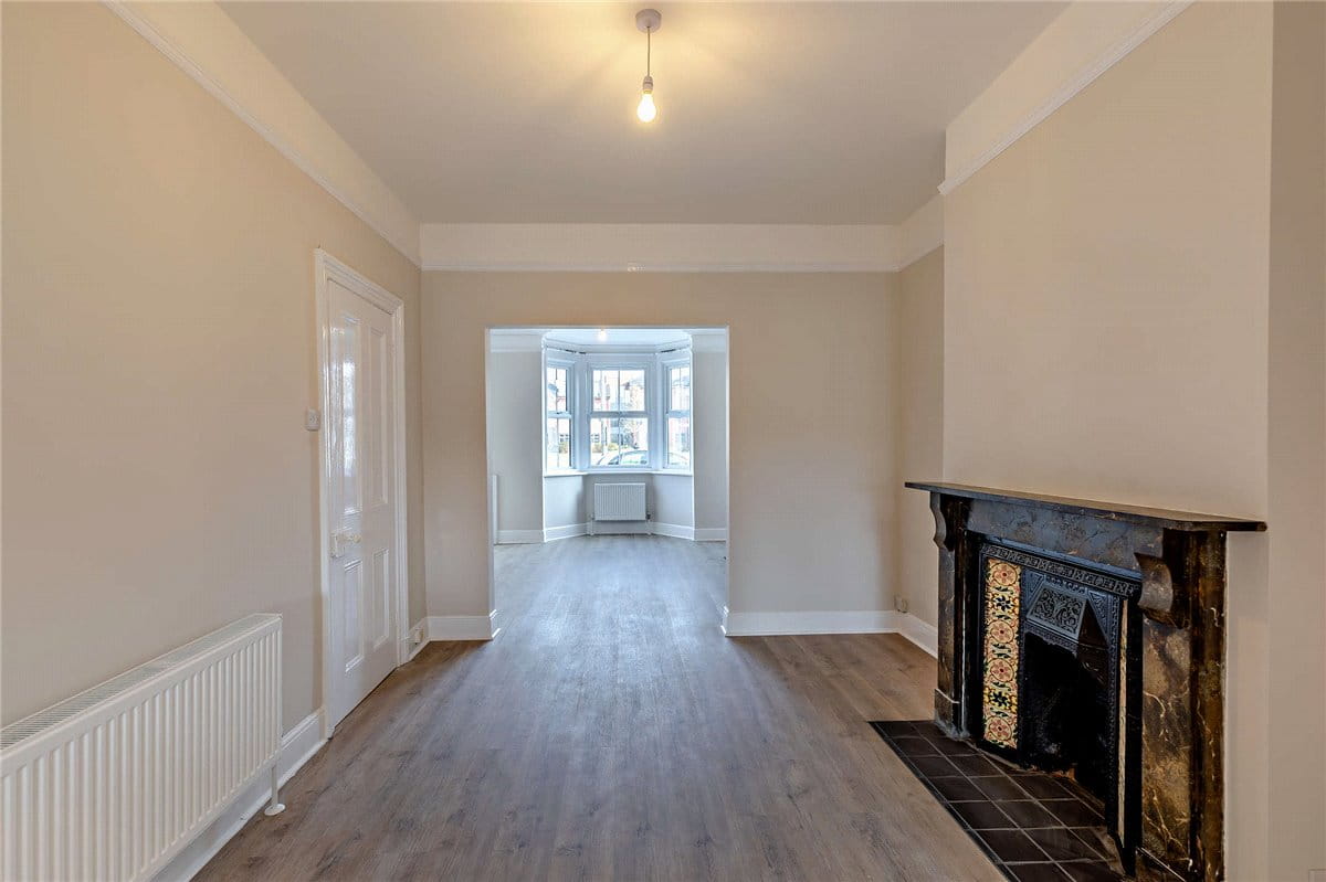 3 bedroom house, Andover Road, Newbury RG14 - Sold