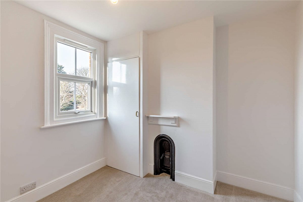 3 bedroom house, Andover Road, Newbury RG14 - Sold