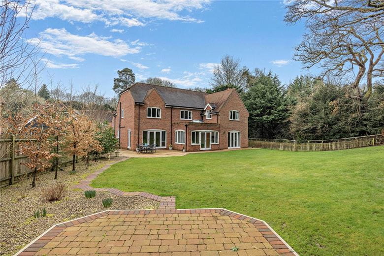5 bedroom house, Thornford Road, Crookham Common RG19 - Available