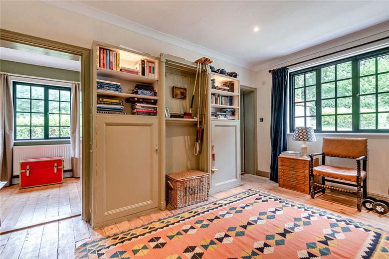 4 bedroom house, Bishops Green, Newbury RG20 - Available