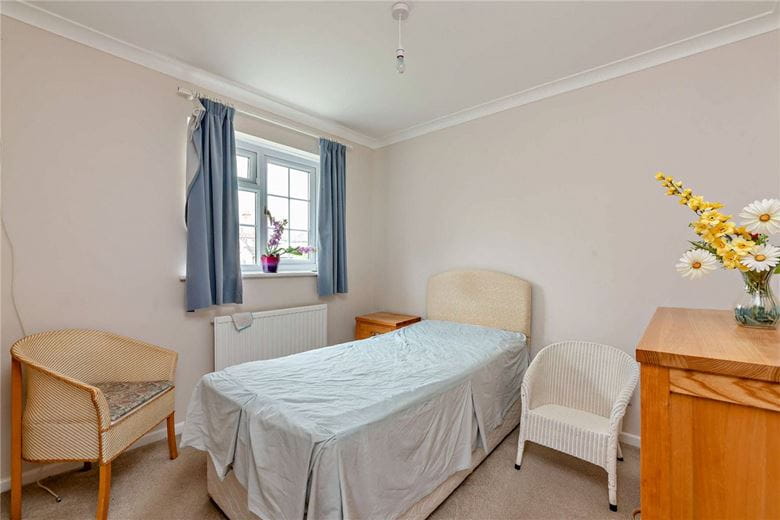 3 bedroom house, Harwood Rise, Woolton Hill RG20 - Sold STC