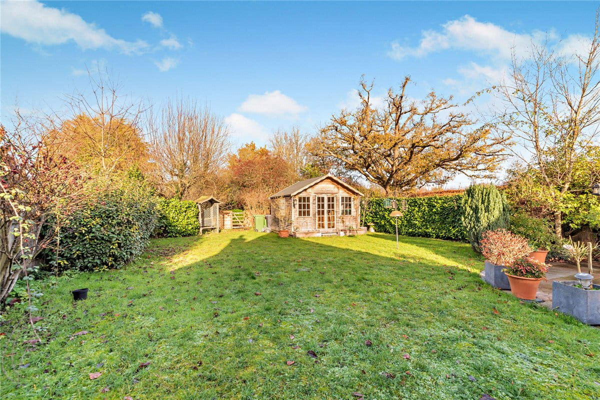 4 bedroom house, Hambridge Lane, Newbury RG14 - Available