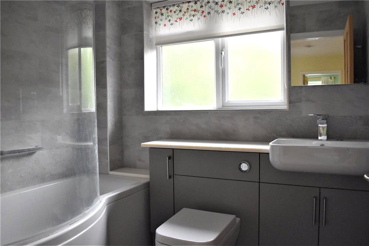 3 bedroom house, Newbury, Berkshire RG14 - Sold