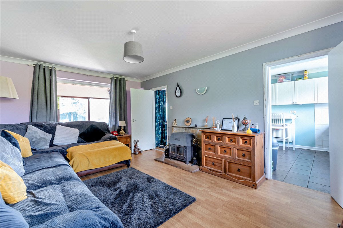 2 bedroom bungalow, Sheepdrove Road, Lambourn RG17 - Available