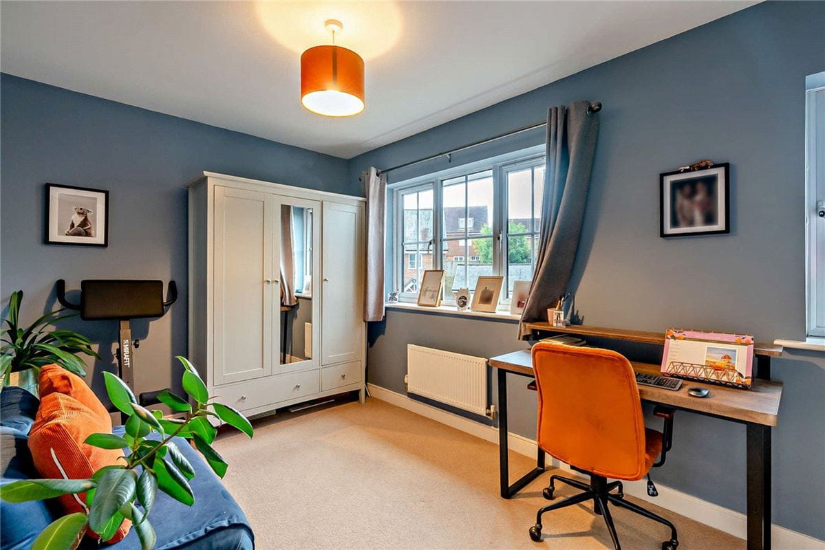 3 bedroom house, Merlin Road, Bishops Green RG20 - Sold STC