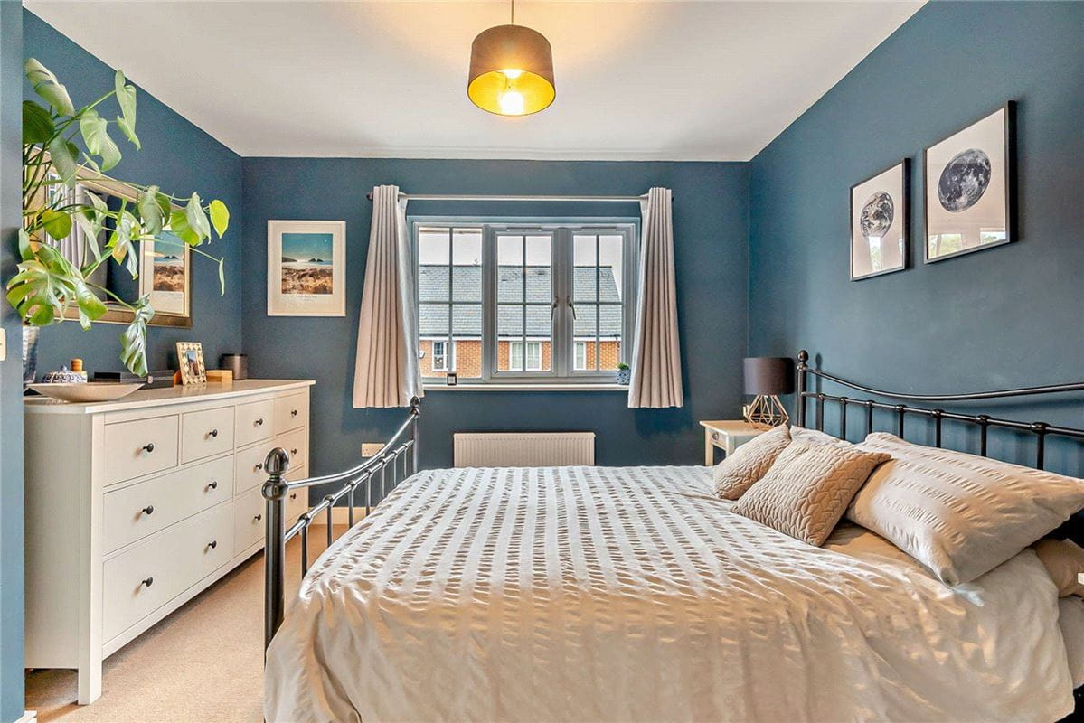 3 bedroom house, Merlin Road, Bishops Green RG20 - Sold STC