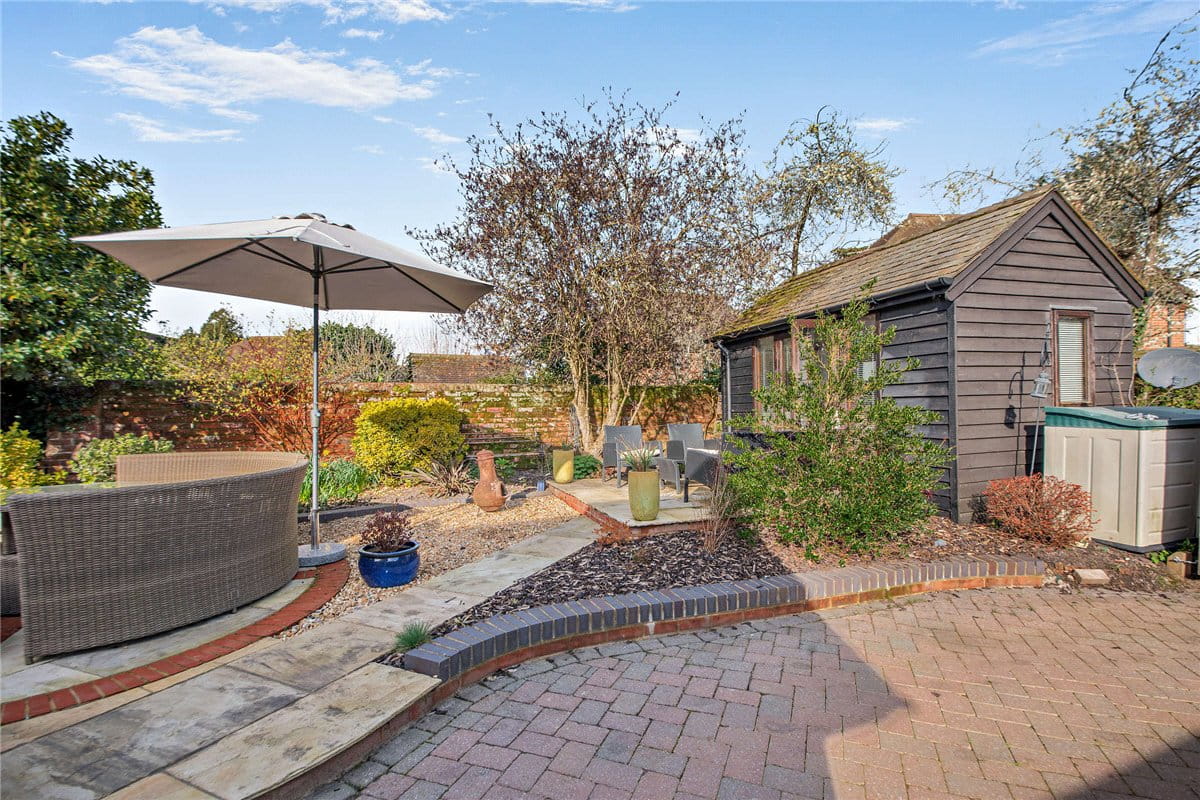 4 bedroom house, George Street, Kingsclere RG20 - Available