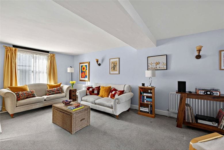 4 bedroom house, George Street, Kingsclere RG20 - Available