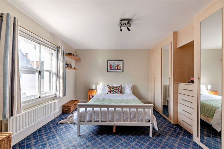 4 bedroom house, George Street, Kingsclere RG20 - Available