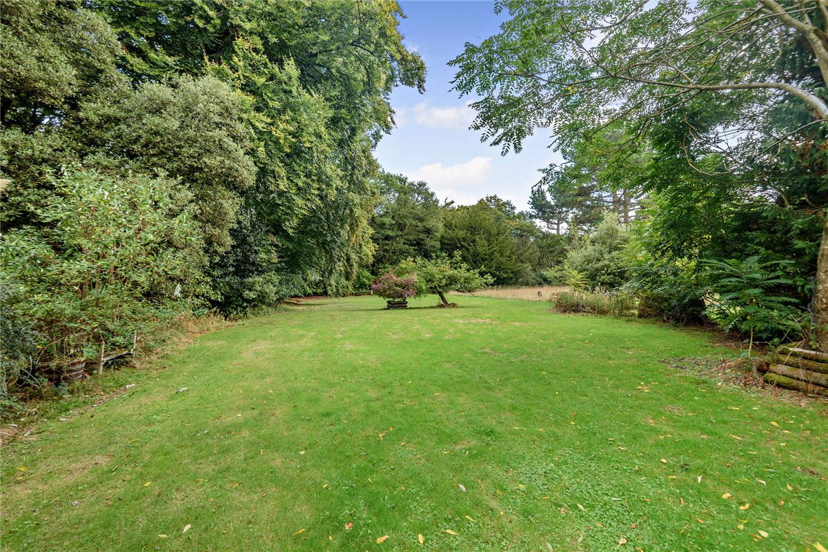 6 bedroom house, Burys Bank Road, Greenham RG19 - Sold STC